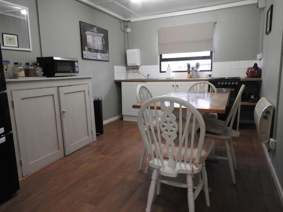 Skylark Shepherds Hut Royal Tunbridge Wells Εξωτερικό φωτογραφία