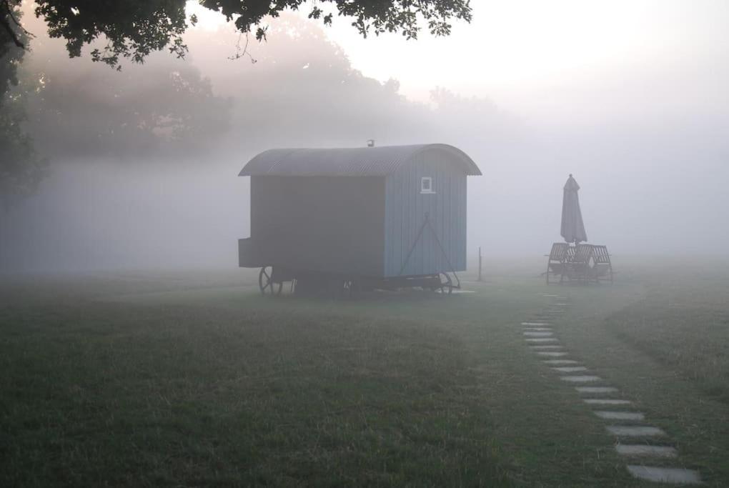 Skylark Shepherds Hut Royal Tunbridge Wells Εξωτερικό φωτογραφία